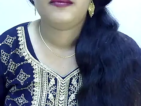 Muskan Jha online show from 05-13-26, 03:02