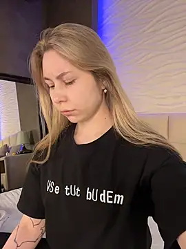 -SaraBlack- online show from 04-18-26, 05:26