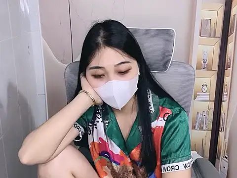 Lousii online show from 04-04-26, 02:45