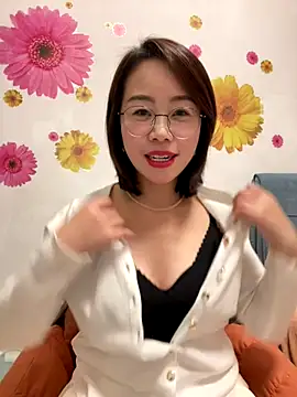 xiaoling2358 online show from 12-20-25, 01:14