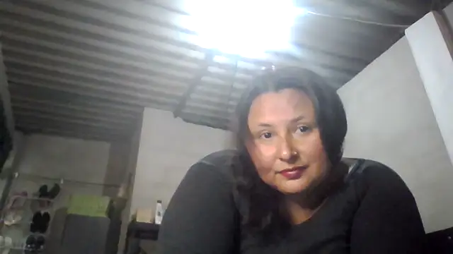 Snapshot of BWW-CINDY11 chatting on 02-19-26, 07:00 BWW-CINDY11 online show from 02-19-26, 07:00