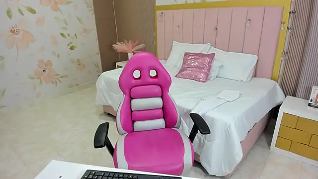 Kendall curves online show from 12-03-25, 11:31