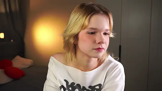 PhillisEsplin online show from 11-22-25, 07:46