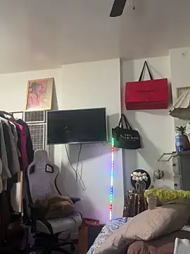 Motherbigbus online show from 04-17-26, 11:57