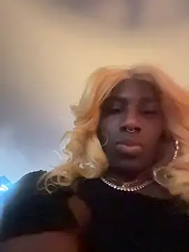 Snapshot of Motherbigbus chatting on 01-12-26, 02:18 Motherbigbus online show from 01-12-26, 02:18