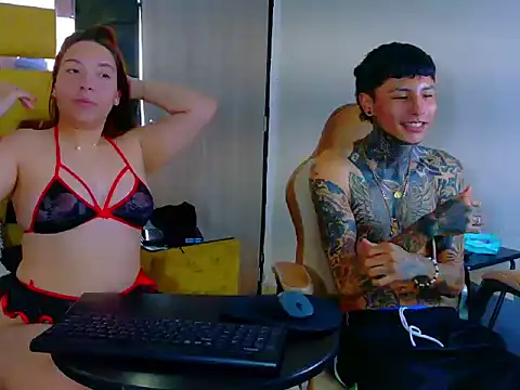 Snapshot of IsabelaANDjordan chatting on 11-18-25, 02:53 IsabelaANDjordan online show from 11-18-25, 02:53