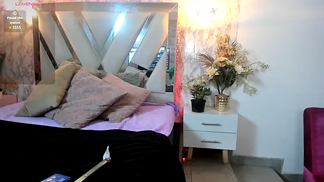 LILITH LIBELULA online show from 12-04-25, 07:24