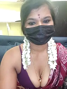 Snapshot of Premalatha_28 chatting on 03-07-26, 06:13 Premalatha 28 online show from 03-07-26, 06:13