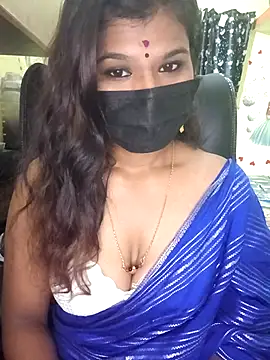 Snapshot of Premalatha_28 chatting on 04-08-26, 04:41 Premalatha 28 online show from 04-08-26, 04:41