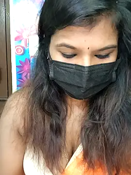 Snapshot of Premalatha_28 chatting on 01-18-26, 07:17 Premalatha 28 online show from 01-18-26, 07:17