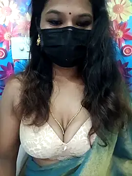 Snapshot of Premalatha_28 chatting on 02-18-26, 05:53 Premalatha 28 online show from 02-18-26, 05:53