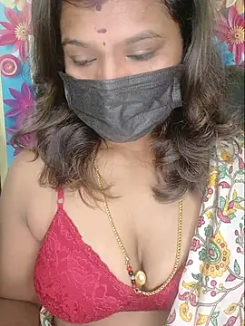 Snapshot of Premalatha_28 chatting on 06-24-26, 05:33 Premalatha 28 online show from 06-24-26, 05:33