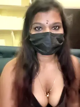 Snapshot of Premalatha_28 chatting on 03-04-26, 11:12 Premalatha 28 online show from 03-04-26, 11:12