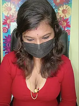 Snapshot of Premalatha_28 chatting on 06-20-26, 07:08 Premalatha 28 online show from 06-20-26, 07:08