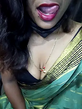 Snapshot of Premalatha_28 chatting on 03-18-26, 07:15 Premalatha 28 online show from 03-18-26, 07:15