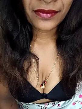 Snapshot of Premalatha_28 chatting on 03-14-26, 06:03 Premalatha 28 online show from 03-14-26, 06:03