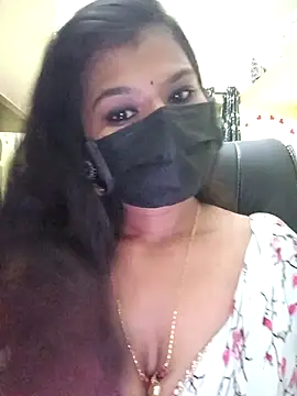 Snapshot of Premalatha_28 chatting on 03-28-26, 06:20 Premalatha 28 online show from 03-28-26, 06:20