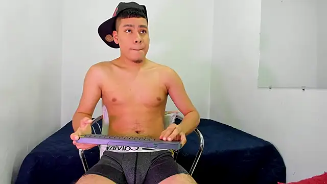 Lucastorrez01 online show from 05-29-26, 12:38