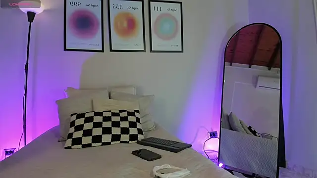 Snapshot of Sofi_vega77 chatting on 06-20-26, 11:26 Sofi vega77 online show from 06-20-26, 11:26