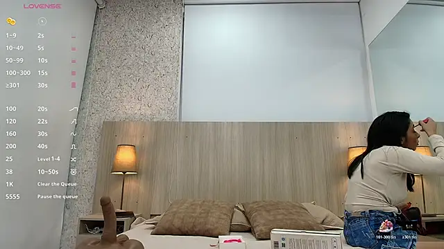 mature eva1 online show from 04-13-26, 11:03