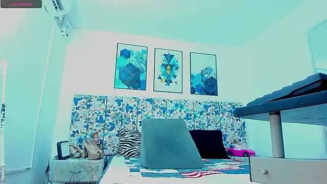 Samanthahotxts online show from 03-18-26, 10:10