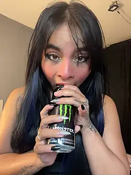 Sophie wyld online show from 01-13-26, 03:10