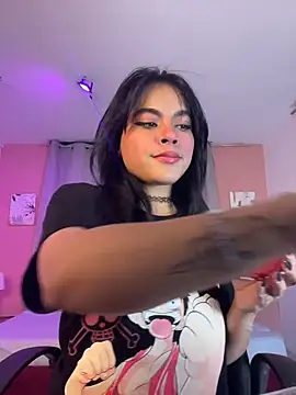 Sophie wyld online show from 11-25-25, 03:29