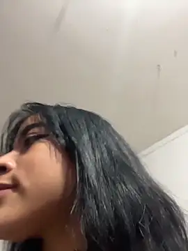 Sophie wyld online show from 11-22-25, 12:32