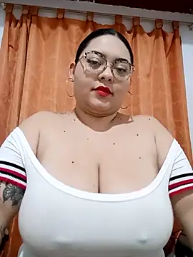 Anna Lucia88 online show from 04-19-26, 03:51