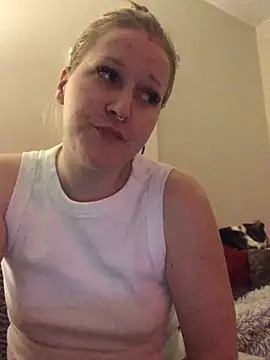 Snapshot of Wetkymistry chatting on 02-08-26, 03:37 Wetkymistry online show from 02-08-26, 03:37