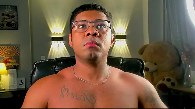 LEONHDZ online show from 12-19-25, 03:21