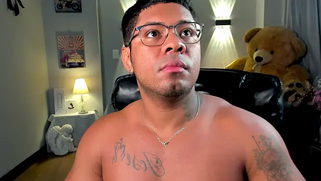 LEONHDZ online show from 11-24-25, 05:29