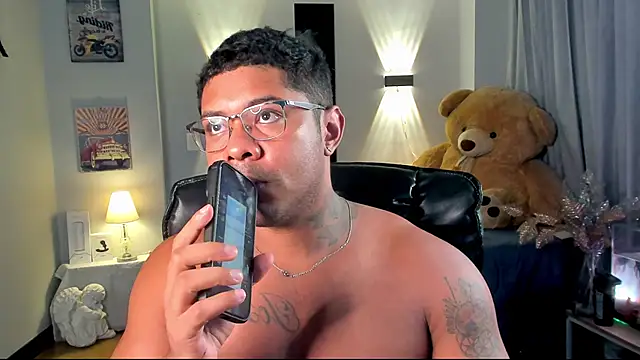 LEONHDZ online show from 11-23-25, 07:51