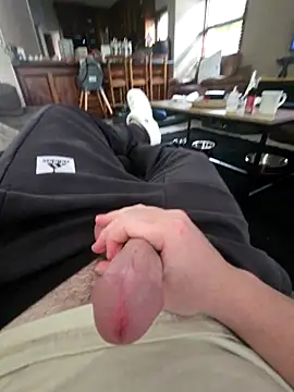 Snapshot of Cheekoy06 chatting on 11-16-25, 12:10 Cheekoy06 online show from 11-16-25, 12:10