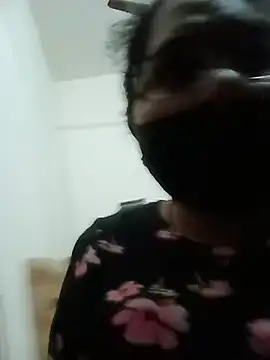 Snapshot of Menka_cut34 chatting on 06-21-26, 11:43 Menka cut34 online show from 06-21-26, 11:43