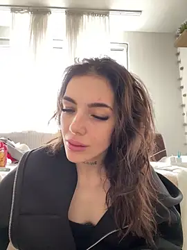 Snapshot of lunababy77 chatting on 02-15-26, 01:43 lunababy77 online show from 02-15-26, 01:43