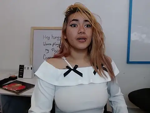 KloeeCavallier online show from 02-25-26, 05:13