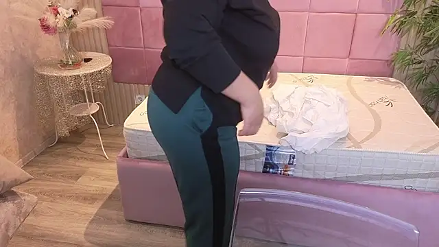 SpicyCarlaXX online show from 02-03-26, 07:08