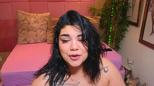 SpicyCarlaXX online show from 03-28-26, 09:27