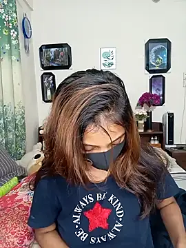 Snapshot of Sexy-Jara1 chatting on 02-26-26, 03:45 Sexy-Jara1 online show from 02-26-26, 03:45