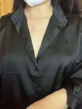 Snapshot of Hanni_22 chatting on 11-18-25, 03:26 Hanni 22 online show from 11-18-25, 03:26