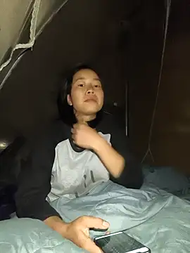 Snapshot of Cat-meow chatting on 11-20-25, 01:23 Cat-meow online show from 11-20-25, 01:23