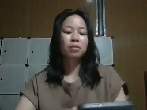 Snapshot of Cat-meow chatting on 04-27-26, 02:15 Cat-meow online show from 04-27-26, 02:15