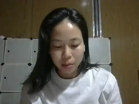 Snapshot of Cat-meow chatting on 05-13-26, 02:57 Cat-meow online show from 05-13-26, 02:57