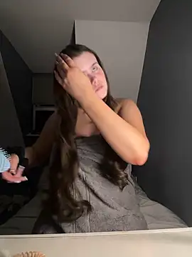 Snapshot of Blonde_Bunny chatting on 02-12-26, 11:59 Blonde Bunny online show from 02-12-26, 11:59