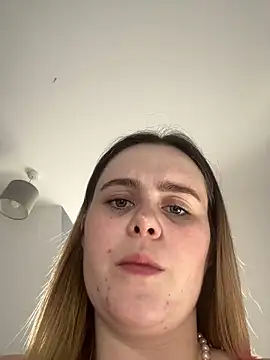 Snapshot of Blonde_Bunny chatting on 02-04-26, 11:27 Blonde Bunny online show from 02-04-26, 11:27