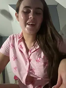 Snapshot of Blonde_Bunny chatting on 02-15-26, 12:00 Blonde Bunny online show from 02-15-26, 12:00