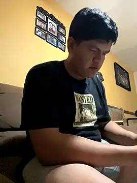 Snapshot of kire-18 chatting on 11-17-25, 04:05 kire-18 online show from 11-17-25, 04:05