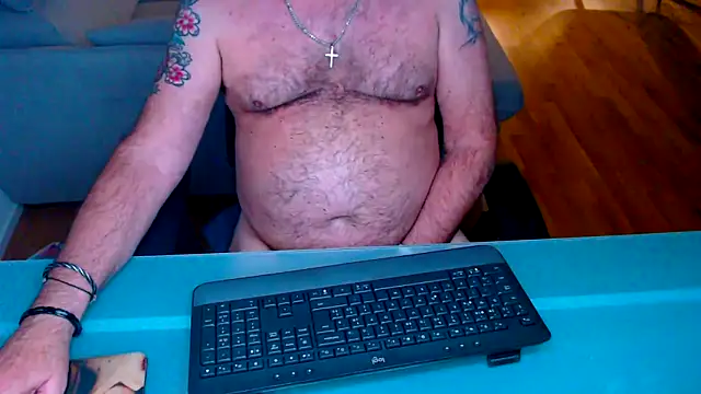 Buidapest online show from 03-26-26, 04:22