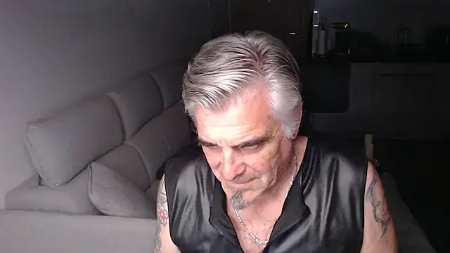 Snapshot of Buidapest chatting on 05-22-26, 12:30 Buidapest online show from 05-22-26, 12:30